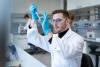 Pipettierarbeiten im Labor